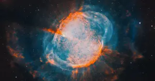 Astrophotographer’s 30-Hour Capture of Dumbbell Nebula Illustrates the Sun’s Future Fate