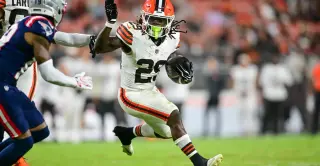 Colts bolster practice squad with Davon Booth; Bentley IV exits