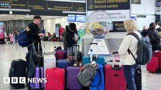 UK air-traffic glitch triggers travel chaos across major airports