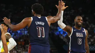 LeBron Joins 76ers, Turning Philadelphia Into a National TV Darling