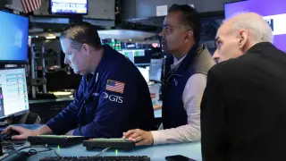Oil drop pushes stock futures higher as Iran talks progress