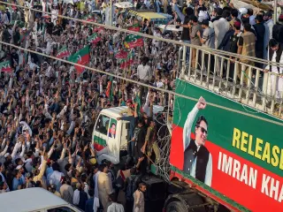 PTI Launches 5,000-Strong March to Pressure Release of Jailed Imran Khan