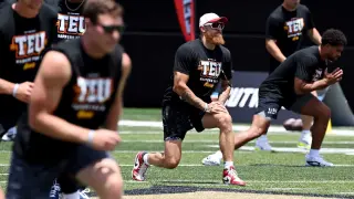 Kelce-Swift wedding draws NFL tight ends to NYC