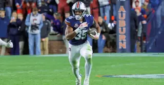 Seahawks plug RB depth with Justin Jones after Price injury