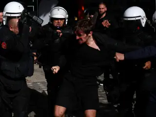Albanian Student Protests Escalate to Fire and Clashes at Education Ministry