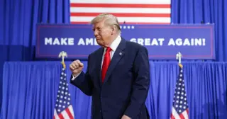 Trump’s Midterm Rally Strategy Faces Backlash from Low Approval and Shrinking Crowds