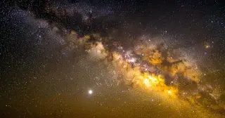2004 magnetar flare delivered Sun-scale energy to Earth in 0.2 seconds