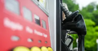 Oil rebound as Iran halts talks with US, stoking supply fears