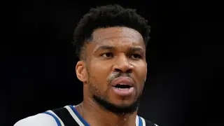Draft-night dominoes: five non-Giannis trades to watch