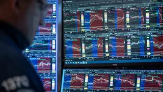 Momentum rout hits quant funds as Treasuries stabilize and Moderna surges