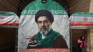 Cleric reveals Mojtaba Khamenei was rescued from hospital rubble after strikes