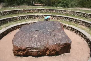 Namibia’s Hoba Meteorite: A 60-Ton Iron Rock That Didn’t Leave a Crater