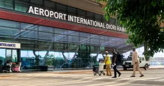 Niger mutiny rocks Niamey as airport and presidency come under fire