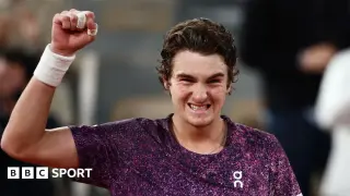 Teen Joao Fonseca ousts Ruud to reach French Open quarter-finals as Zverev cruises into quarters