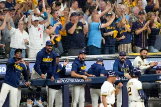 Brewers' 2015 'Timeless Ticket' Promise Backfires as Fans Face Poor World Series Seats
