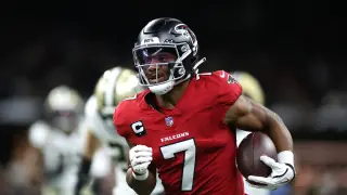 Robinson, Walker III defy MVP odds as non-QBs lead early 2026 season