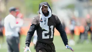 Ward signs landmark 2-year extension with Browns, makes CB the league’s highest-paid by annual value