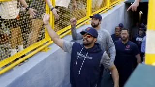 Bears' 31-7 Loss to Packers Highlights Urgent Need for Caleb Williams' Return