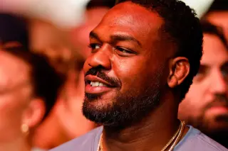 Ulberg Rallies to Capture Vacant Light-Heavyweight Title; Jones Reacts in Awe