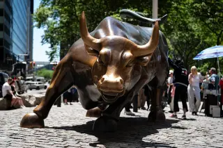 S&P 500 and Nasdaq Hit Records as Tech Strength Masks Narrowing Market Breadth