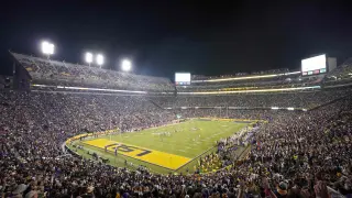 Lightning Delays LSU-Clemson Kickoff in Baton Rouge