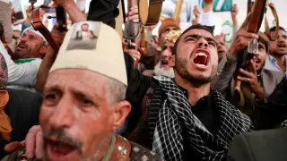 Yemeni leadership pledges amnesty for defectors as forces counter Houthi advances in Taiz