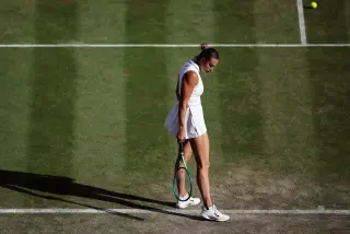 Osaka Clinches Wimbledon Victory as Sabalenka Regroups and Wonders What Went Wrong