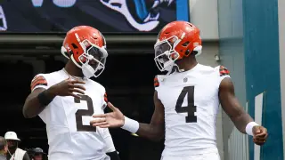 Browns to Reassess QB Role After Week 2