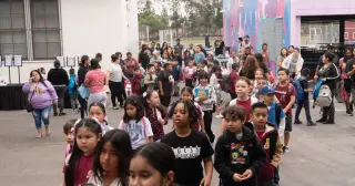 Last-Minute Pact Keeps Los Angeles Classrooms Open