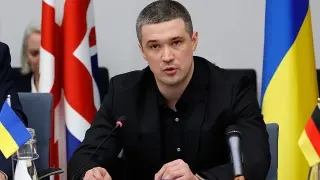 Zelenskyy shakes up Ukraine’s defence leadership amid reform clash