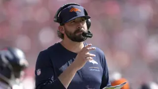 Payton Reverses Course, Reclaims Play-Calling from Webb After Four-Game Struggle