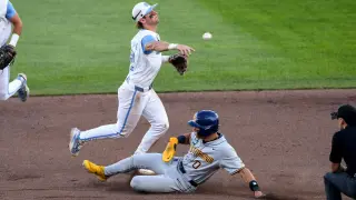Gallaher’s Two-Run Triple Sparks UNC Past WVU in Omaha