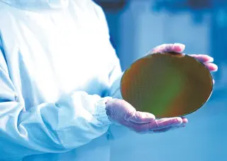 Memory-Chip Price Boom Pushes DRAM to Gold-Price Parity