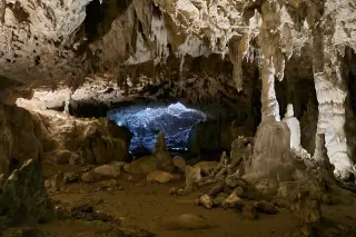 Neanderthals Built 176,000-Year-Old Underground Walls, Rewriting Prehistoric Intelligence