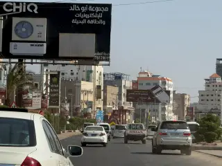 Aden residents brace for conflict as Houthi strikes target government and airport