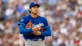 Ohtani's Pitching Dilemma: Focus on Hitting Over the Mound