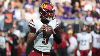 Daniels Dislocated Elbow Forces Commanders to Turn to Mariota