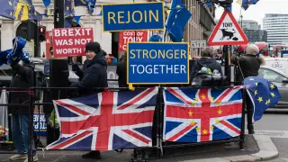Burnham Opens Door to EU Rejoin Referendum, Sparking Political Backlash