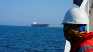 Iran Tightens Hormuz Control as Gunboats Fire on Tanker, Shipping Turmoil Returns