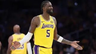 Lakers trade Ayton to Wizards as they chase a veteran backup center