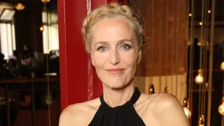 Gillian Anderson Addresses Viral Clash With Front-Row Superfans in London