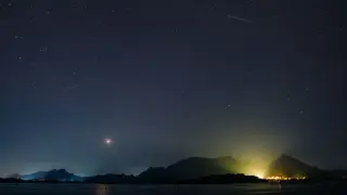 Eta Aquariid Meteor Shower: Dawn-Watching Tips for Tonight