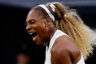 Williams escapes Wimbledon media fine after knee tweak