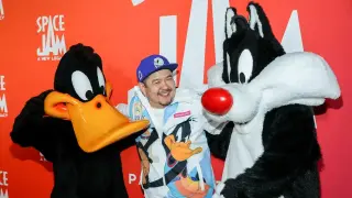 Eric Bauza, the Modern Voice of Bugs Bunny and Daffy Duck, Dies at 46