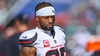 Seahawks Reject Mixon After Physical, Turn to Henry Jr. Amid Backfield Crisis