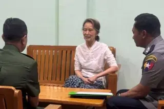 Myanmar shifts Suu Kyi to house arrest from prison