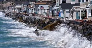 El Niño Forces California to Choose Between Saving Homes or Losing Beaches