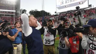 Auburn Stuns No. 1 Georgia 27-24, Ending 21-Year Winless Streak in Athens