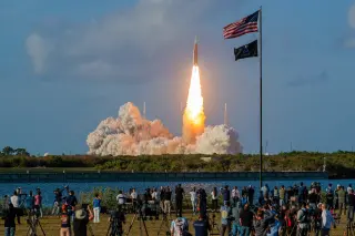 Rocket Lab Faces Critical Neutron Launch and Iridium Integration Tests Amid Market Volatility