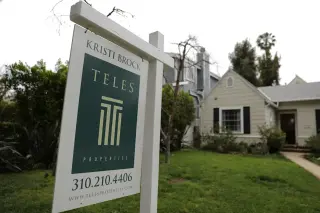 Spring Mortgage Costs Dip to a Three-Year Low, Aiding Buyers and Refinancers